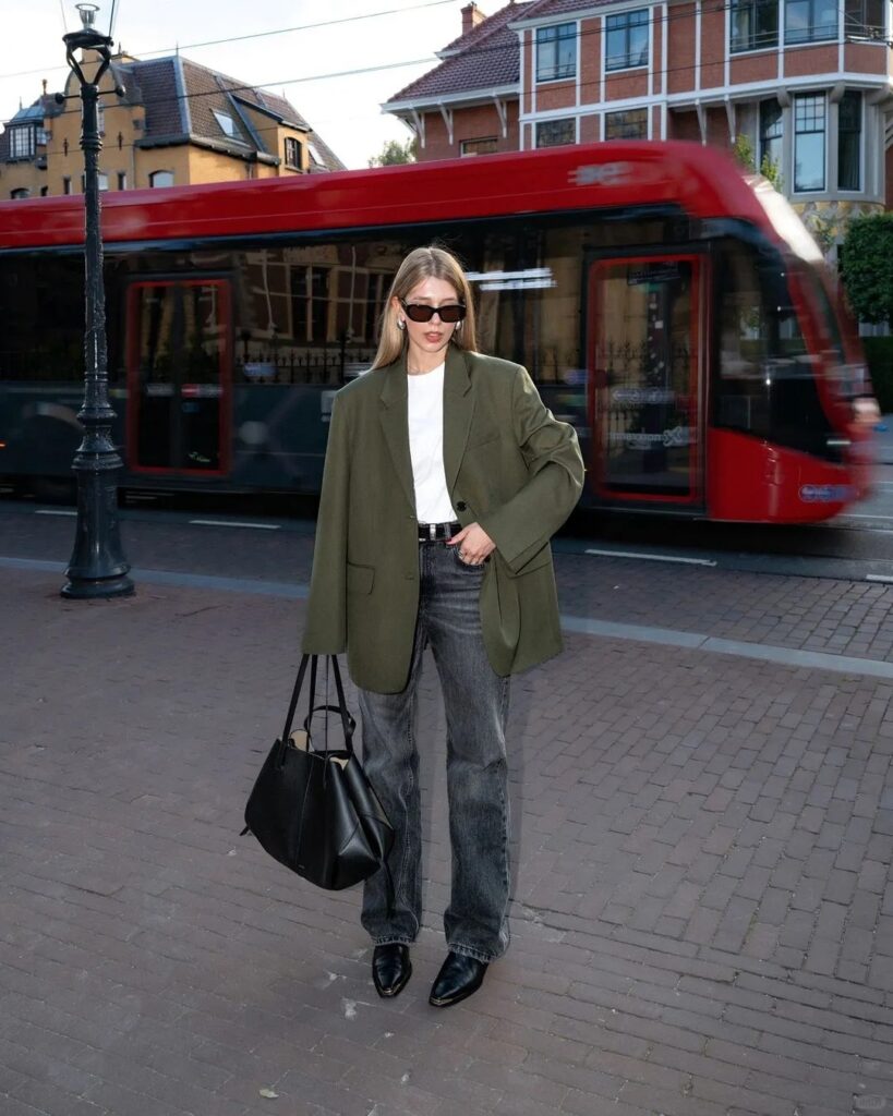 6. Old Money Streetstyles Black Jeans & Green Women's Blazer